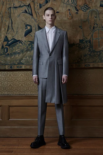 Look 7